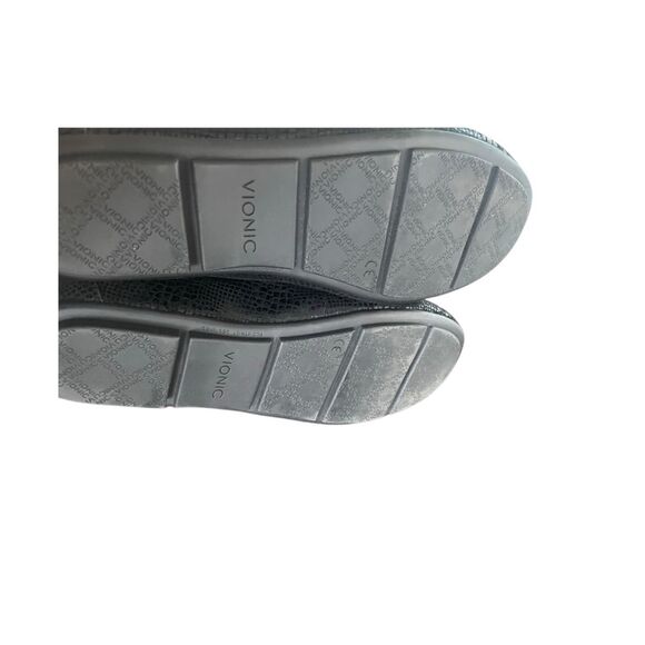 Vionic Chill Larrun Loafers Black Leather Snake Print Pull On US 7 - Picture 4 of 11